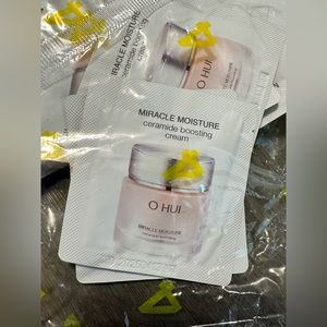 O HUI Miracle Moisture ceramide boosting Cream 1ml x 60 Pcs (60ml) OHUI